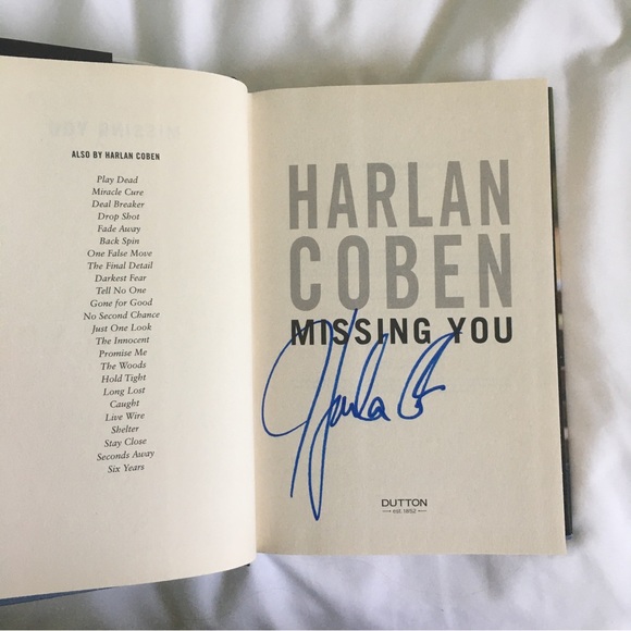 Signed Harlan Coben hardcover book - Picture 2 of 4